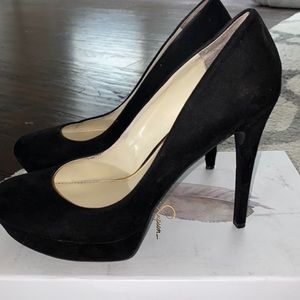 Jessica Simpson Black Suede Pumps